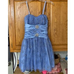 Juniors Special Occasion Dress Size 3